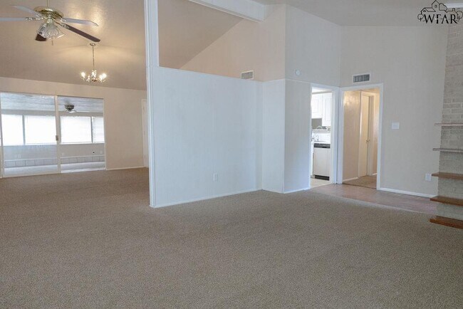 Foto del edificio - 2817 Lambeth Way
