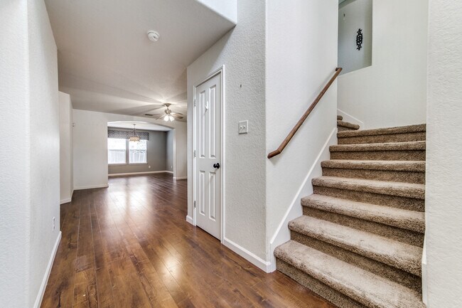 Foto del edificio - 10811 Marot Field