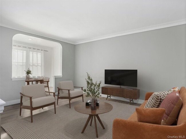 Building Photo - 2 Greenridge Ave