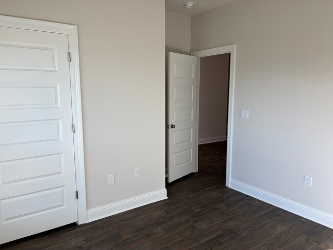 Foto del edificio - 14828 Dayton Cir