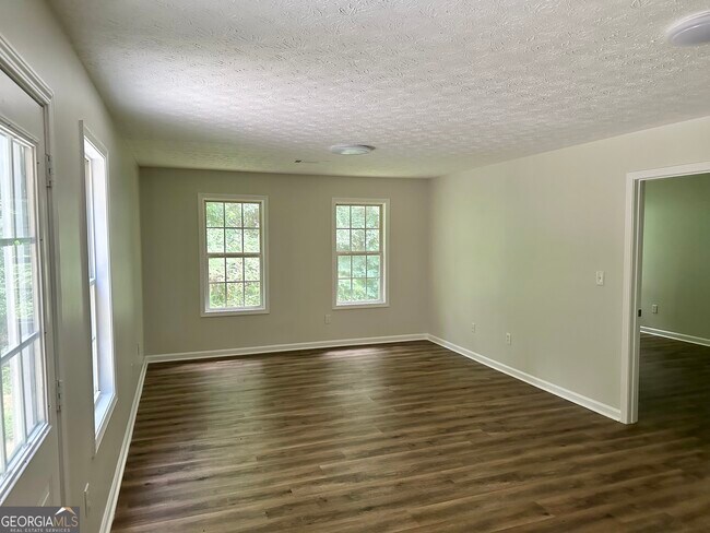 Foto del edificio - 120 Carroll Creek Ln