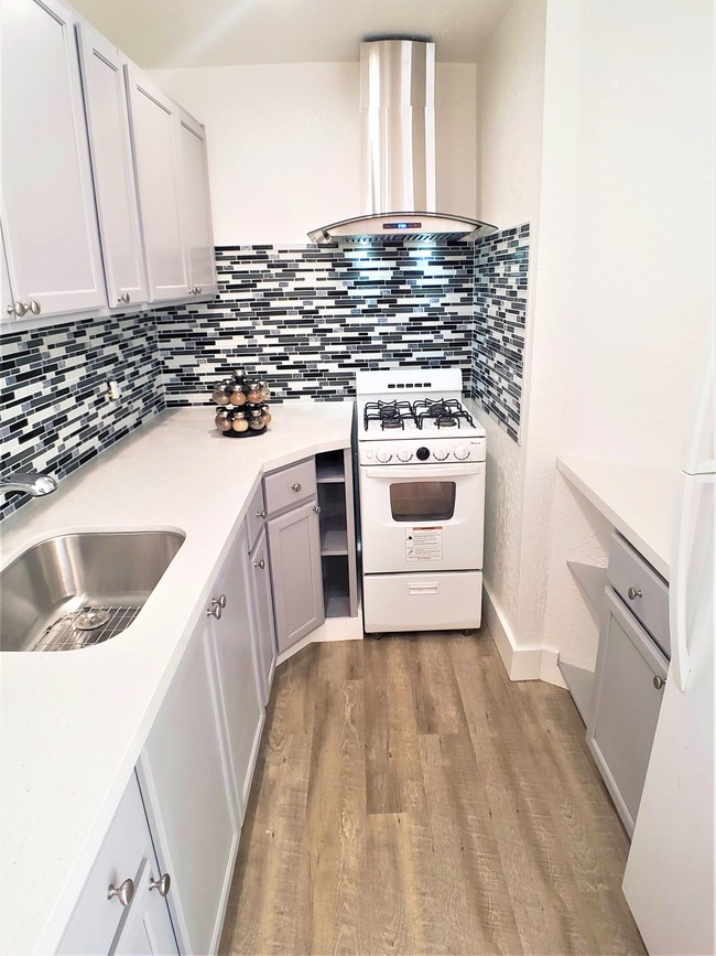 Building Photo - 5421 Market St