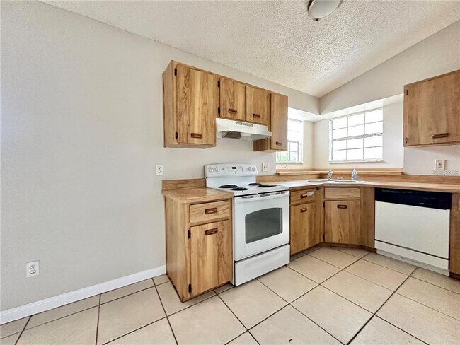 Foto del edificio - 896 Mentmore Cir