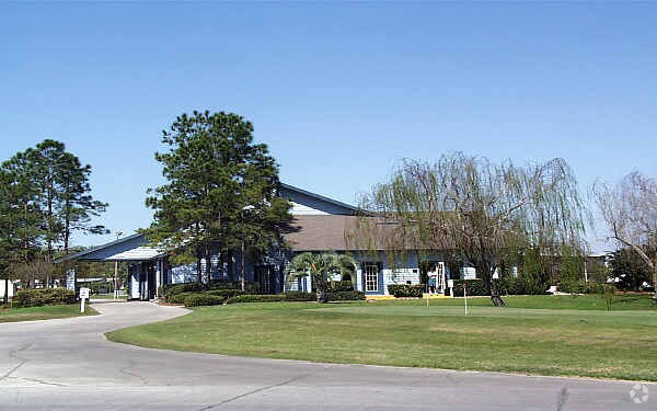 Building Photo - The Lakes at CountryWood
