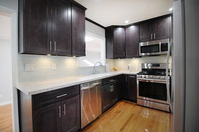 Building Photo - 5251 W 124th St