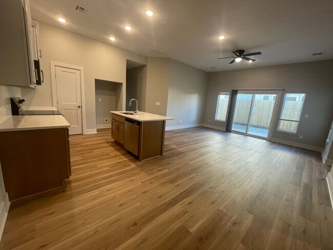 Foto del edificio - 1823/25 Hickory Creek