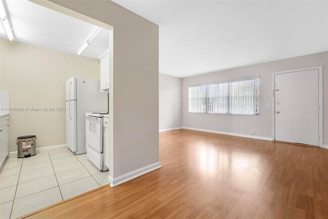 Foto del edificio - 800 SW 131st Ave