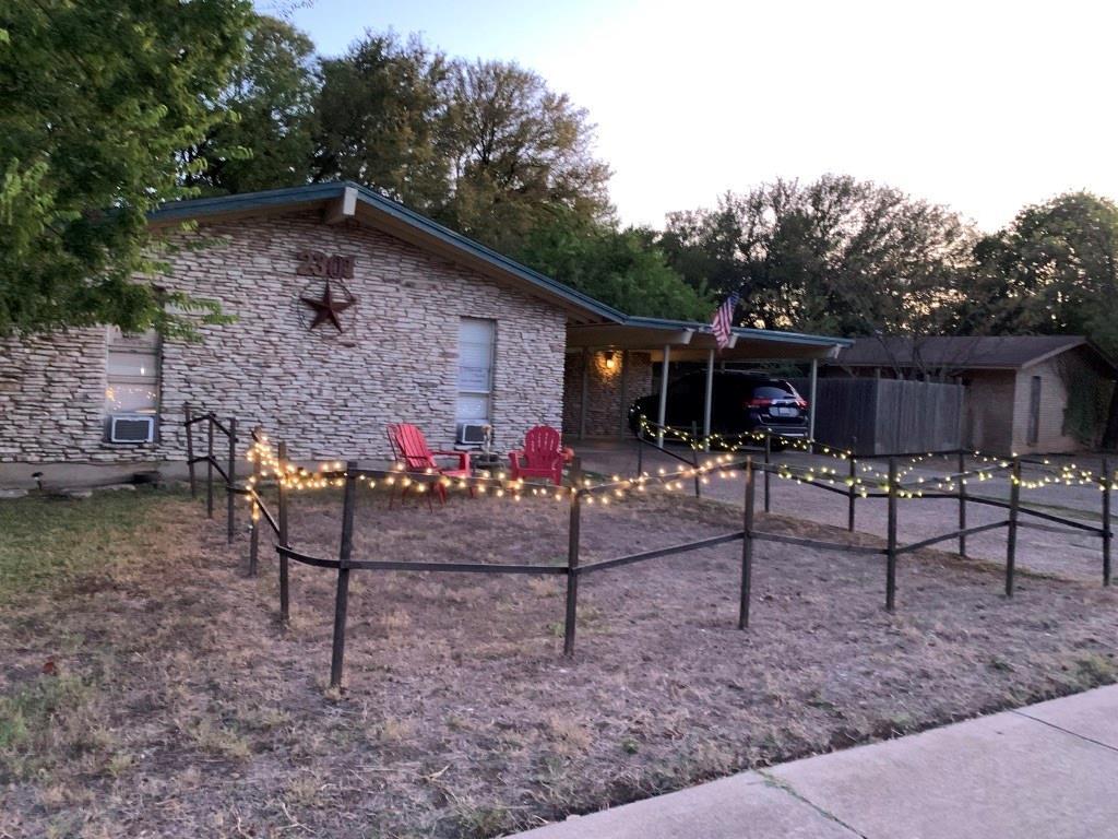 Foto principal - 2301 Western Trails Blvd