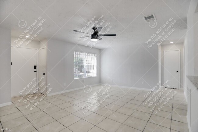 Building Photo - 2 br, 2 bath Duplex - 12607 Veterans Memor...