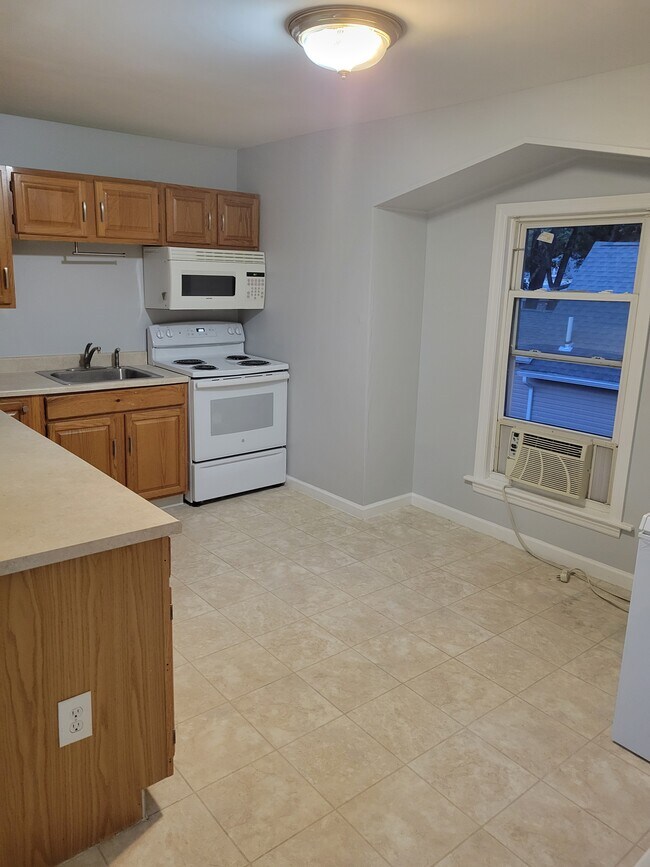 23 W Chestnut Ave Unit APT E, Merchantville, NJ 08109 Apartments in