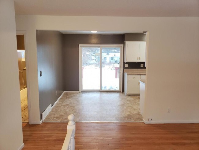 Building Photo - 547 Continental Drive