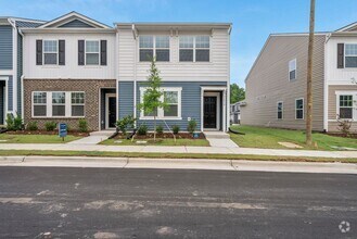 Building Photo - 2058 Gln Xing Dr