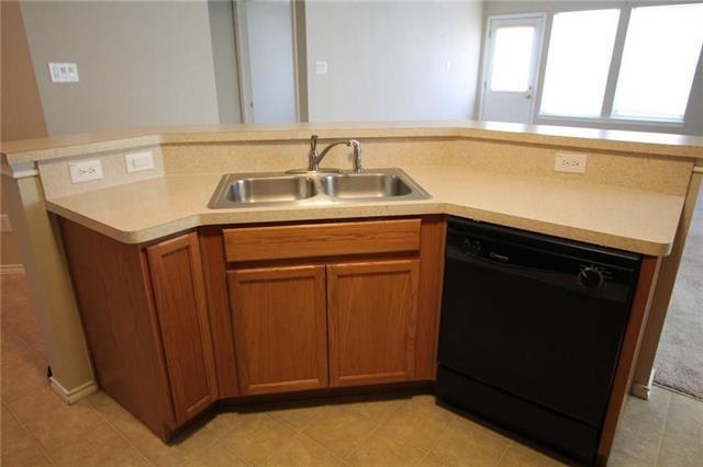 Building Photo - 8924 Highland Orchard Dr