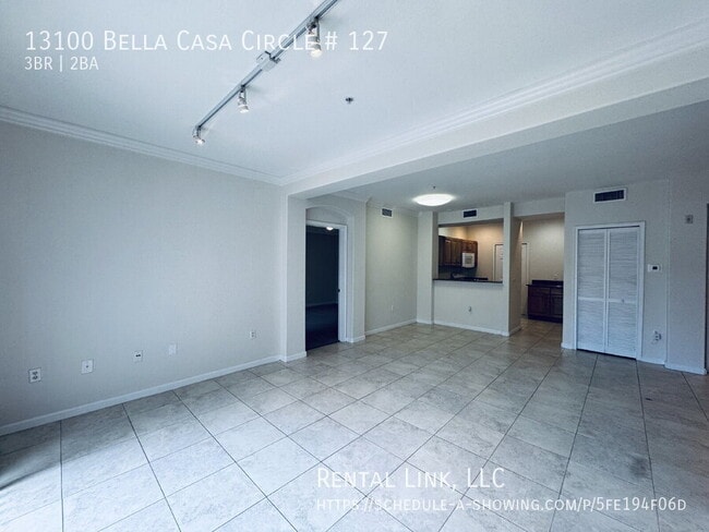 Foto del edificio - 13100 Bella Casa Cir