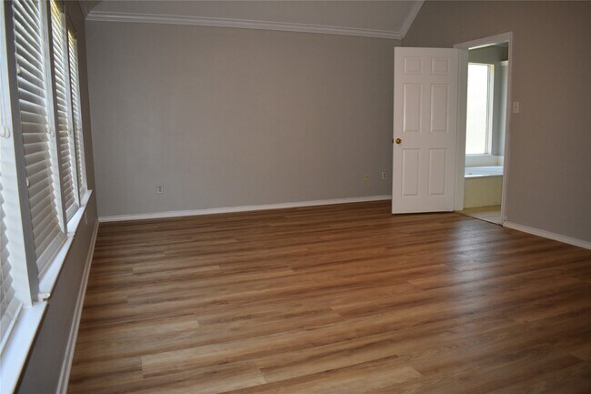 Building Photo - 4214 Creek Ridge Ln