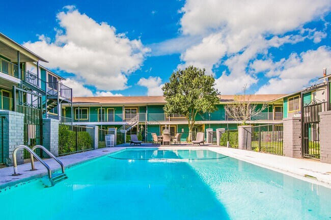 Foto del edificio - 2101 W Anderson Ln.