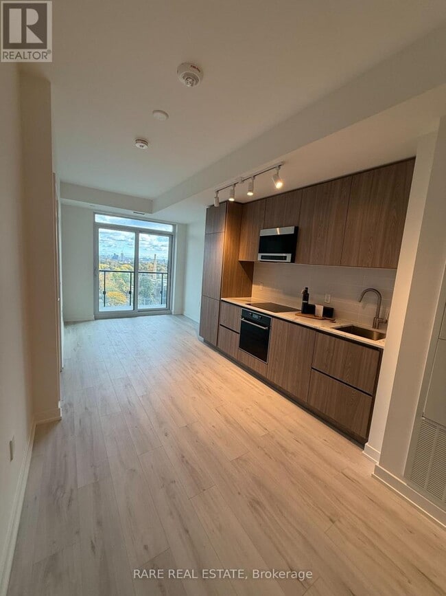 Photo du bâtiment - 110 Broadway Ave