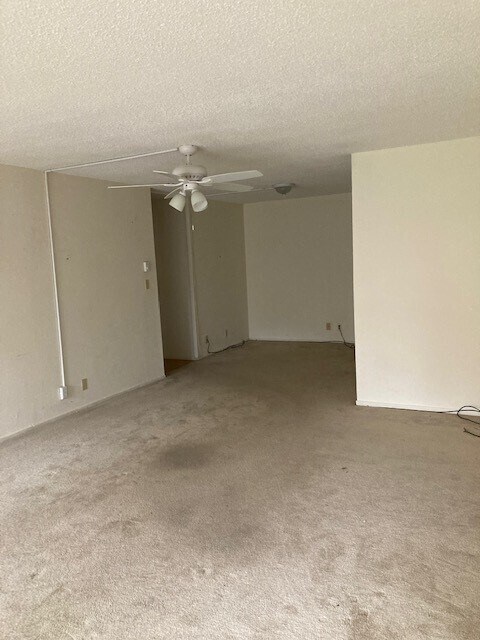 Building Photo - 121 Buckingham Dr