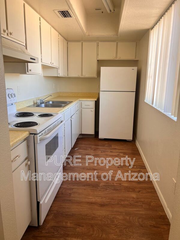 Foto del edificio - 231 E 2nd Ave