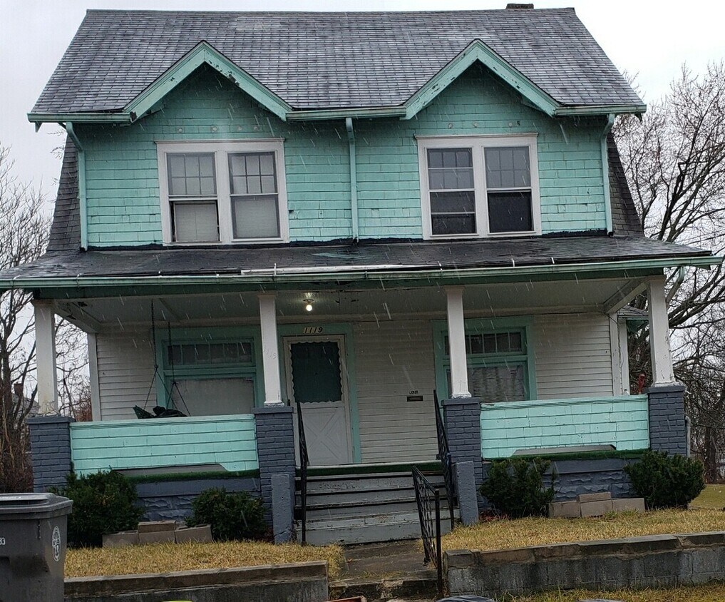 Primary Photo - 1119 Ravenna Ave