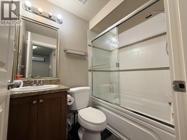 Photo du bâtiment - 888 W 61st Ave