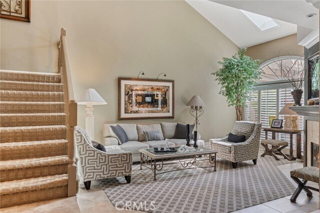 Building Photo - 6216 Greenbrier Dr