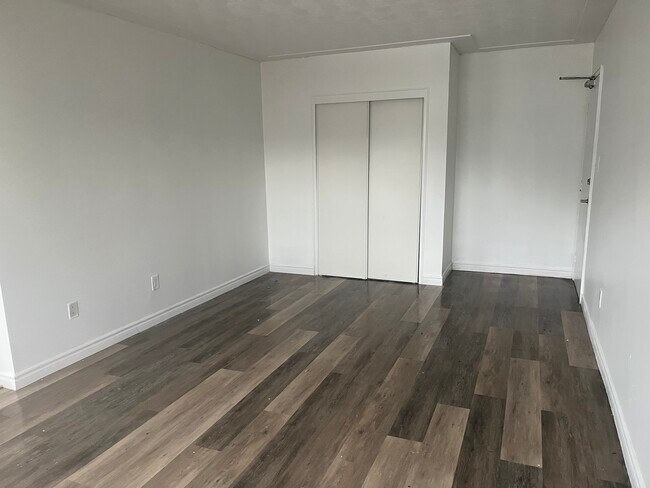 Photo du bâtiment - 21 Stirling Ave S