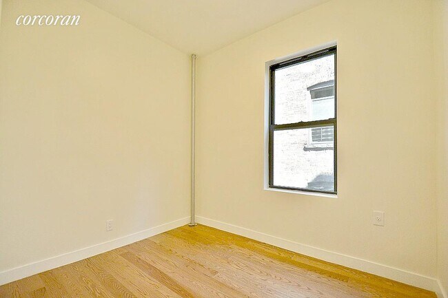 Building Photo - 505 W 122nd St