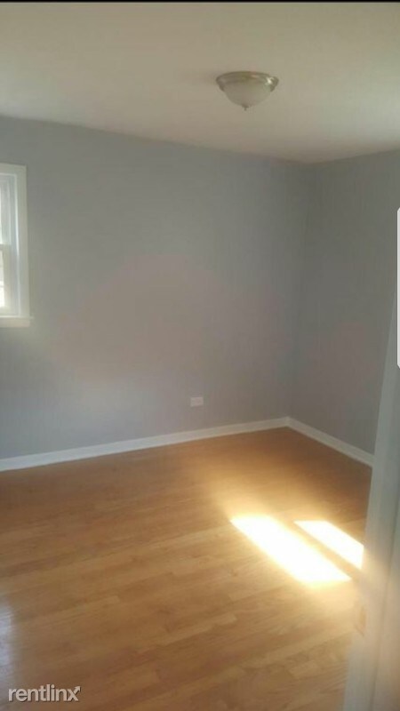 Foto del edificio - 7645 S Loomis Blvd