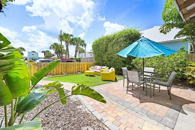 Foto del edificio - 808 Carol Ave