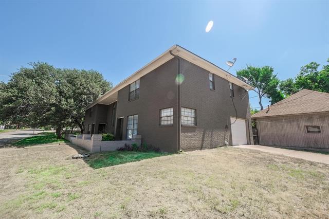 Foto del edificio - 5439 Pershing Ave