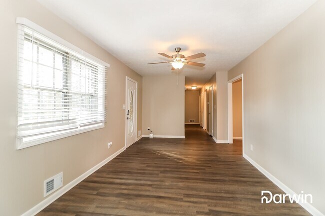 Foto del edificio - 687 Kelly Drive Northeast, Marietta, GA 30066