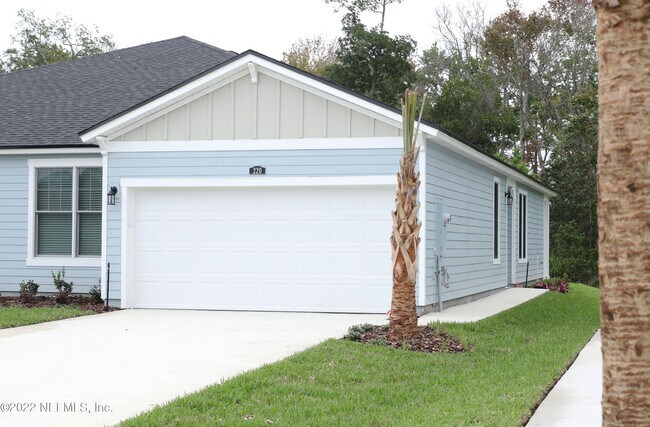 Building Photo - 220 Modesto Dr