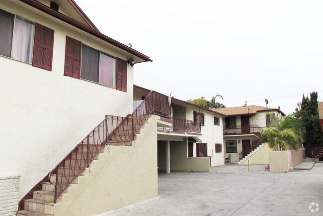 Foto del edificio - 6142 Palm Ave