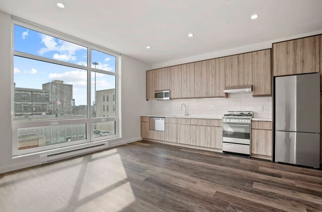 Building Photo - 925 W Randolph St