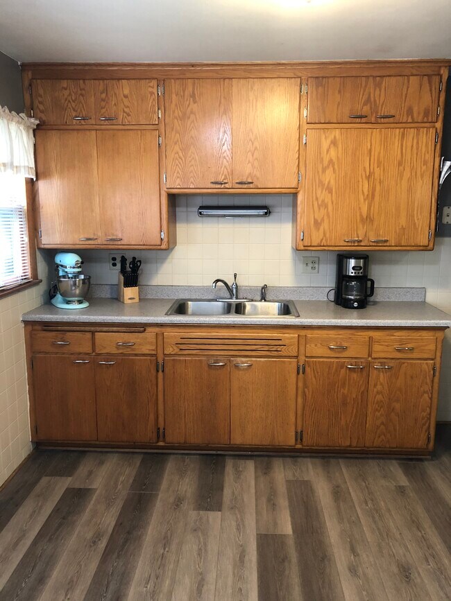 Foto del edificio - 7009 W Lloyd St