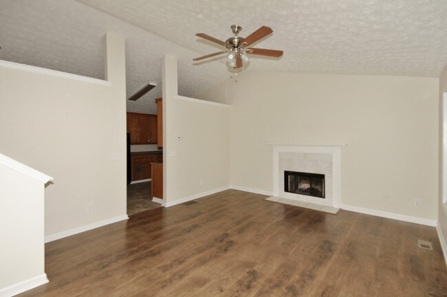 Foto del edificio - 5084 Holly Hock Dr