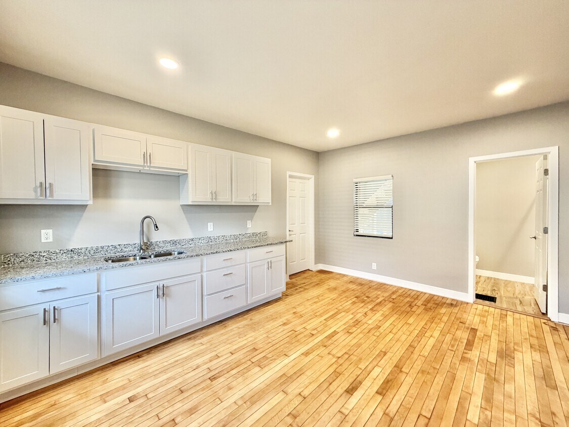 Foto principal - 425 S Jackson St