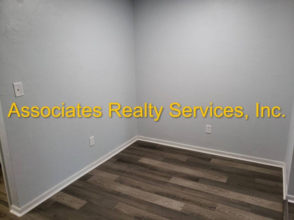 Photo - 535 NW 26th Ave