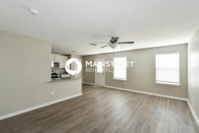 Foto del edificio - 3 Bedroom Pet-Friendly Home in San Antonio, TX with Main Street Renewal