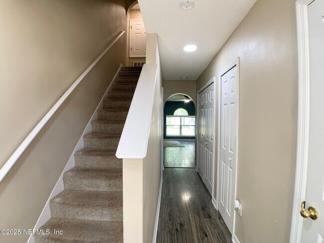 Building Photo - 6842 Playpark Trail W