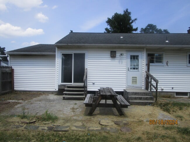 Foto del edificio - 33 Krug Ct