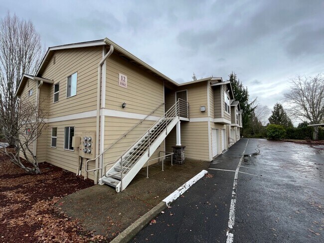 Building Photo - Studio Condo in Bethany Village!!! Washer ...