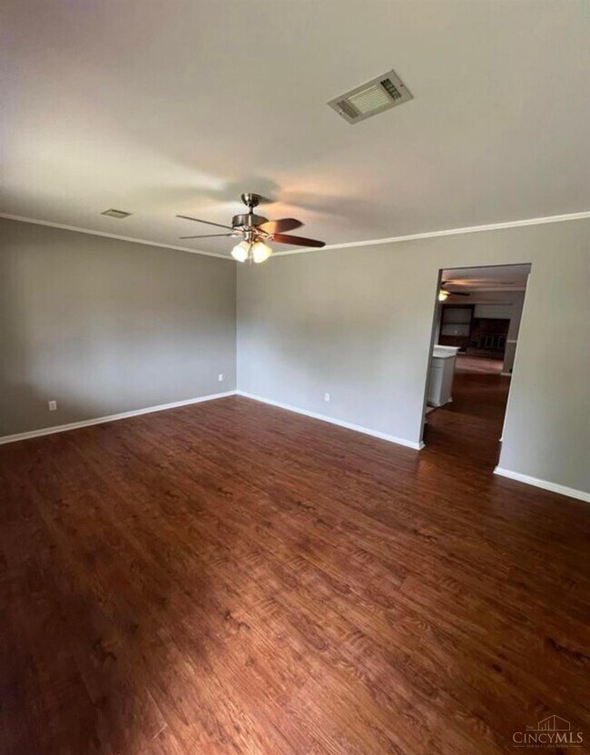 Foto del edificio - 6585 Windyhills Rd