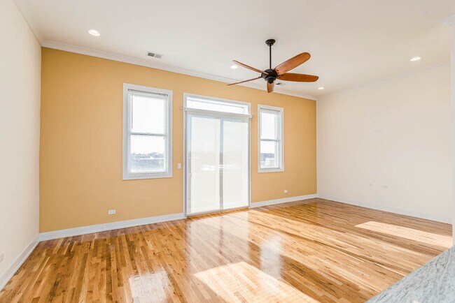 Foto del edificio - 4808 N Spaulding Ave