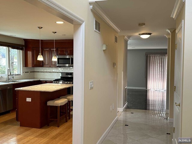 Building Photo - 45 Southerland Dr