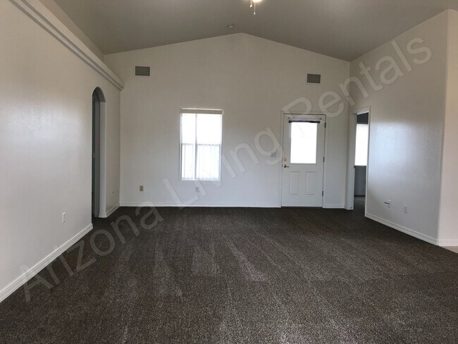 Building Photo - PERFECT CUL-DE-SAC HOME