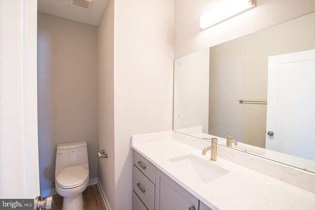 Foto del edificio - 129 S 49th St