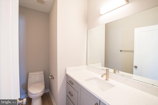 Building Photo - 129 S 49th St