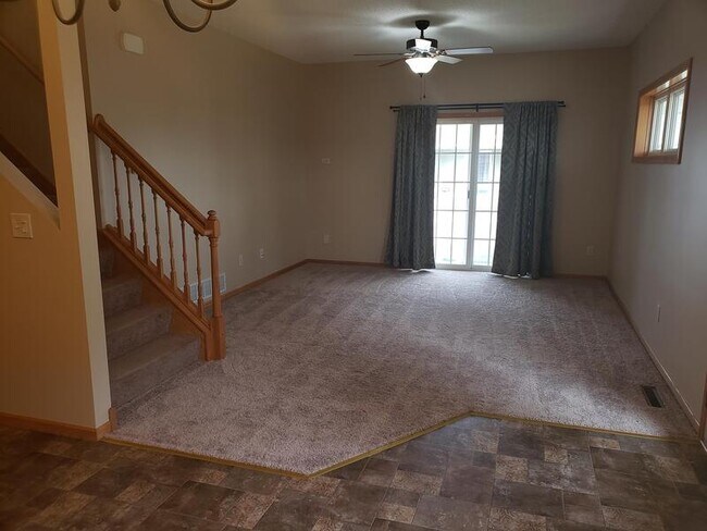 Foto del edificio - 9473 Eagle Nest Ln